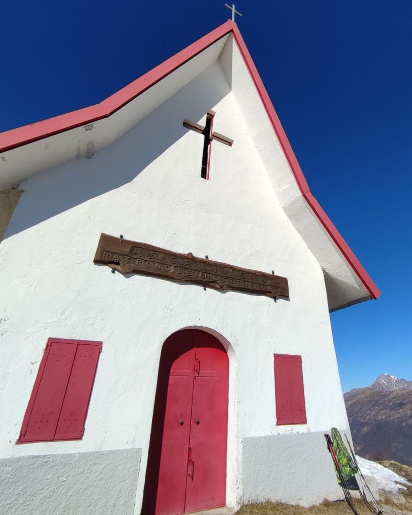 Dal Rifugio Riva alla chiesetta di San Calimero