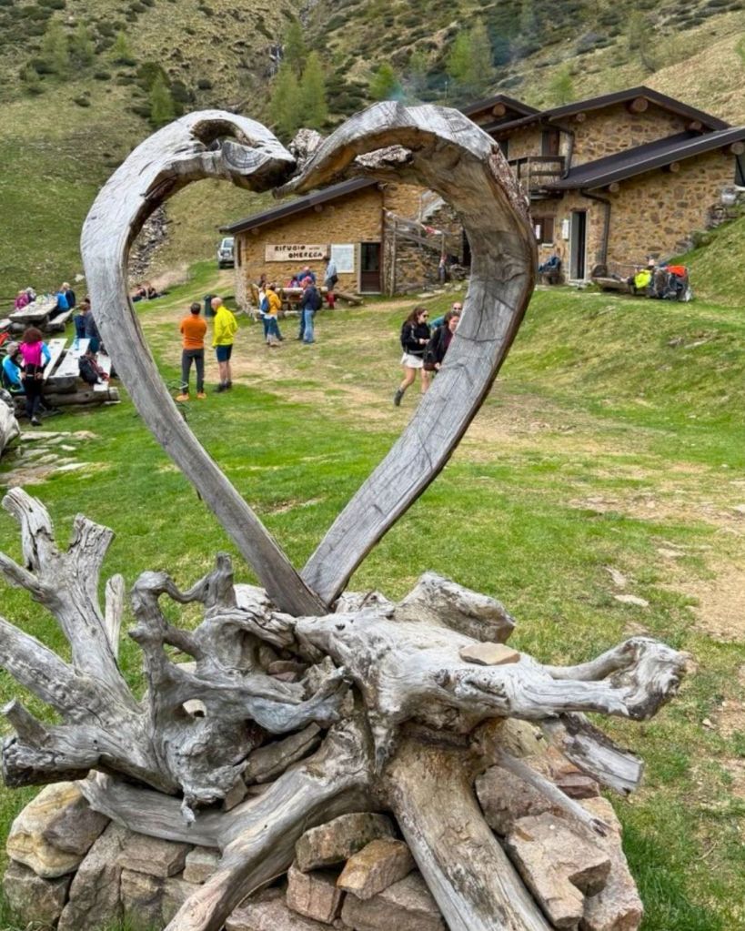 Rifugio Ombrega da Alpe Paglio trekking facile in Valsassina