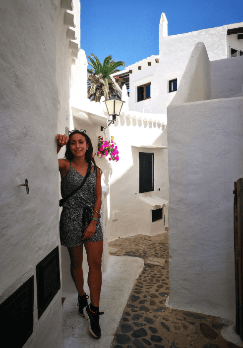 Binibequer Vell, paese bianco di Minorca.