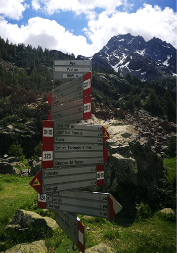 Cartelli all'Alpe Ventina
