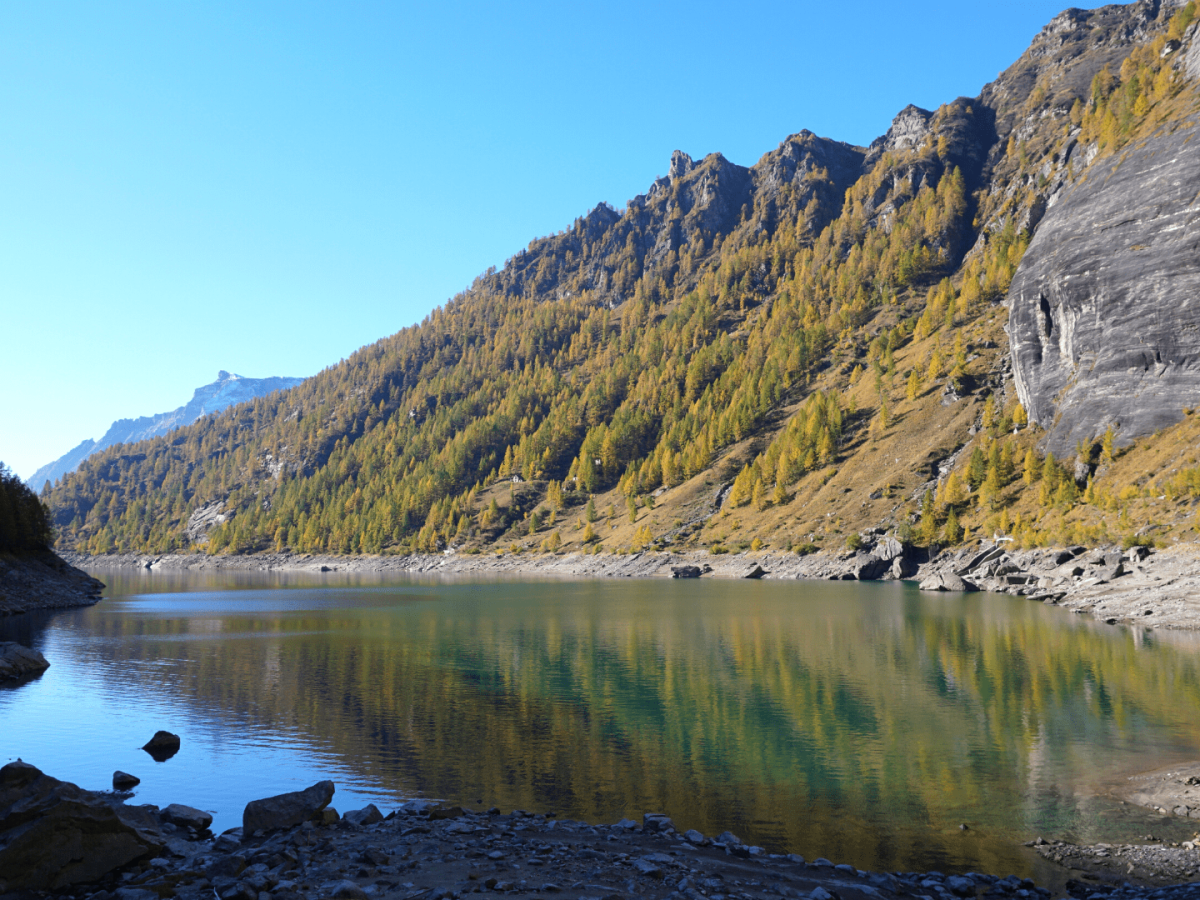 Lago di Agaro e Alpe Devero: foliage in Piemonte