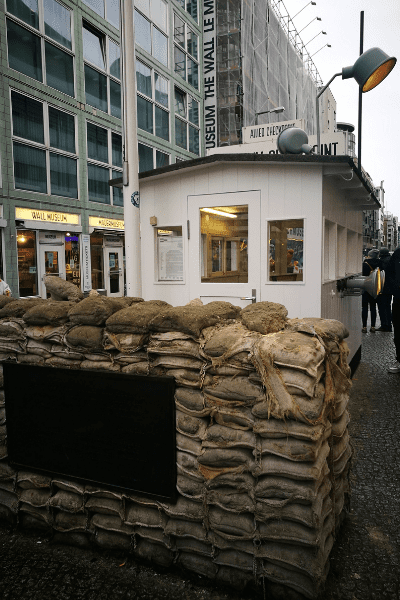 Checkpoint Charlie Berlino