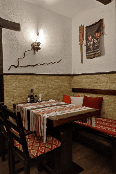 Izbata Tavern a Sofia, taverna tradizionale dove cenare nella capitale bulgara