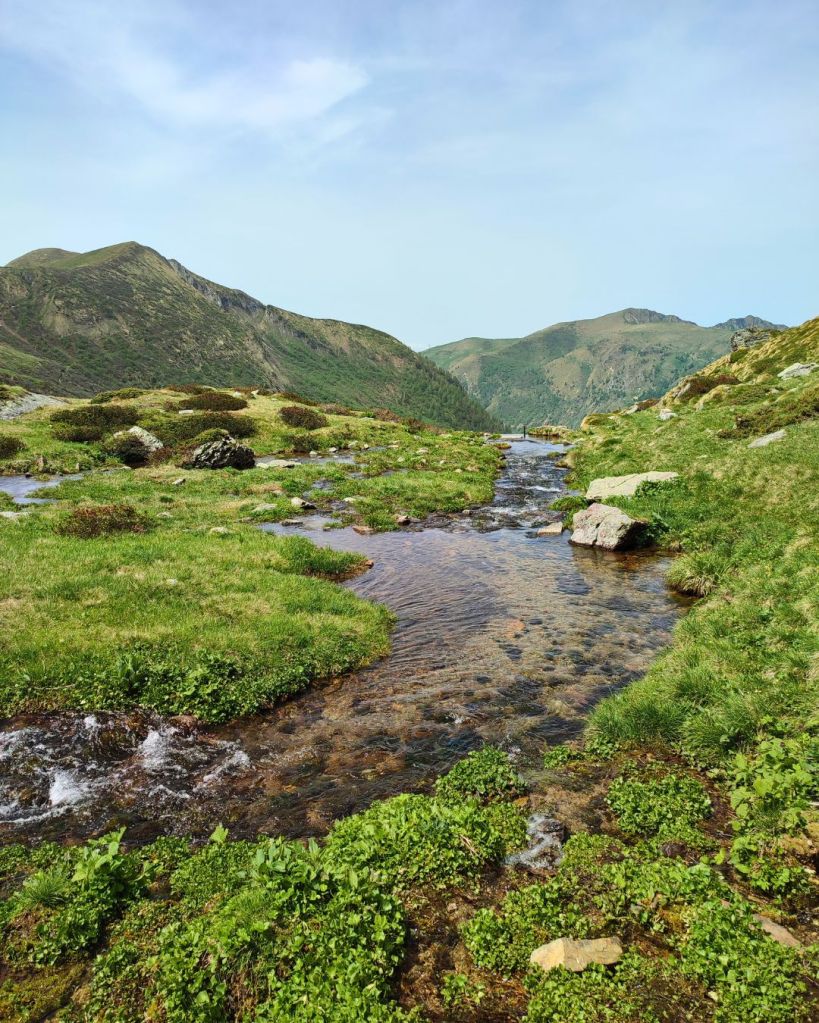 Rifugio Tavecchia, Rifugio Santa Rita e Lago di Sasso trekking in Val Biandino