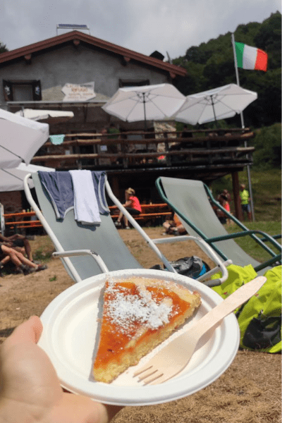 Crostata di albicocche al Rifugio Buzzoni ai Piani di Bobbio