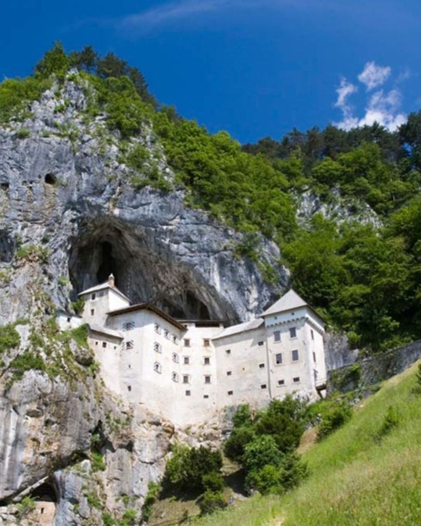 Castello di Predjama - Slovenia
